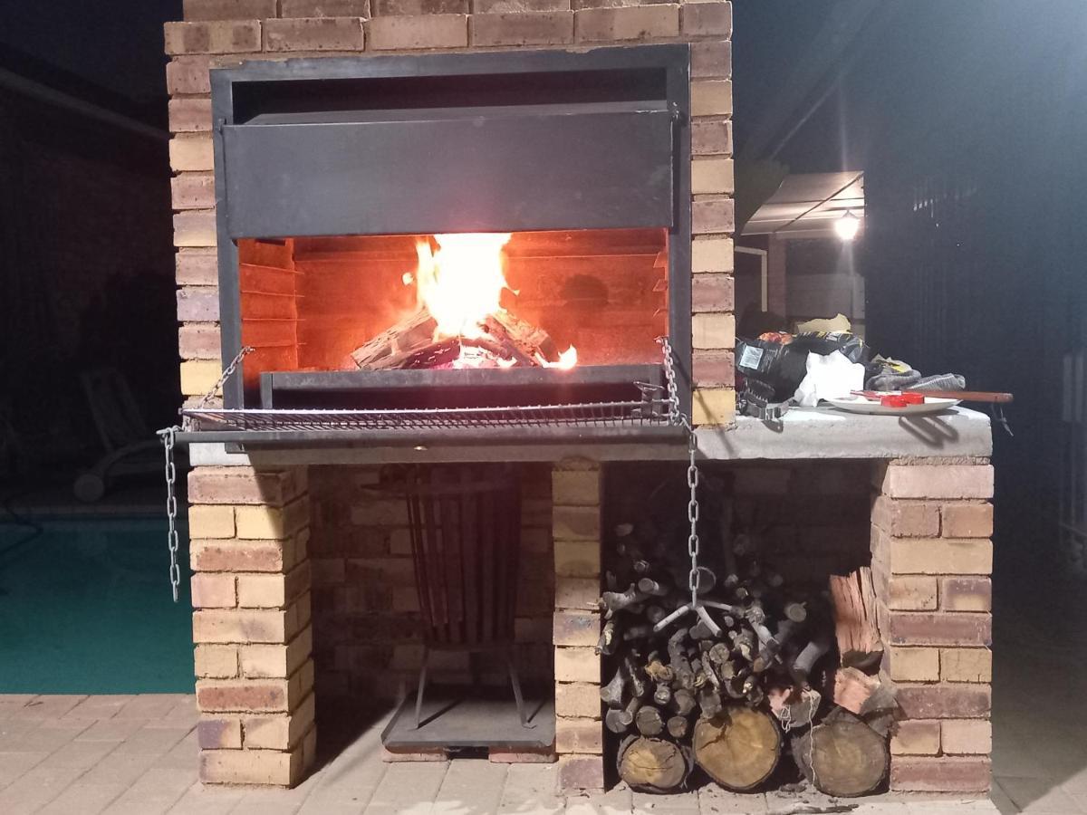 Meadows Guesthouse Germiston Exteriér fotografie