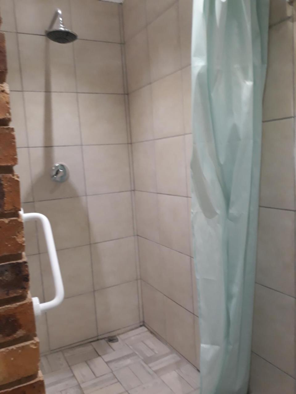 Meadows Guesthouse Germiston Exteriér fotografie
